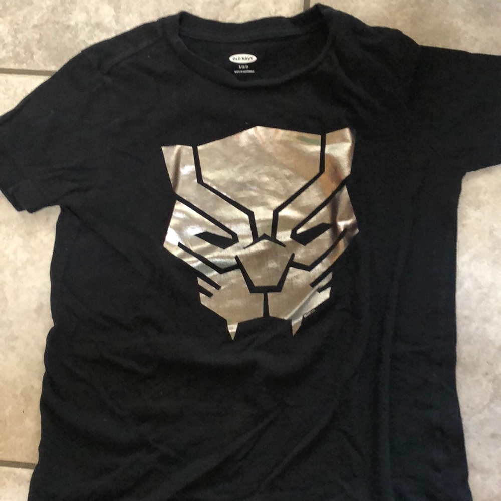 Boys small Black Panther graphic t-shirt